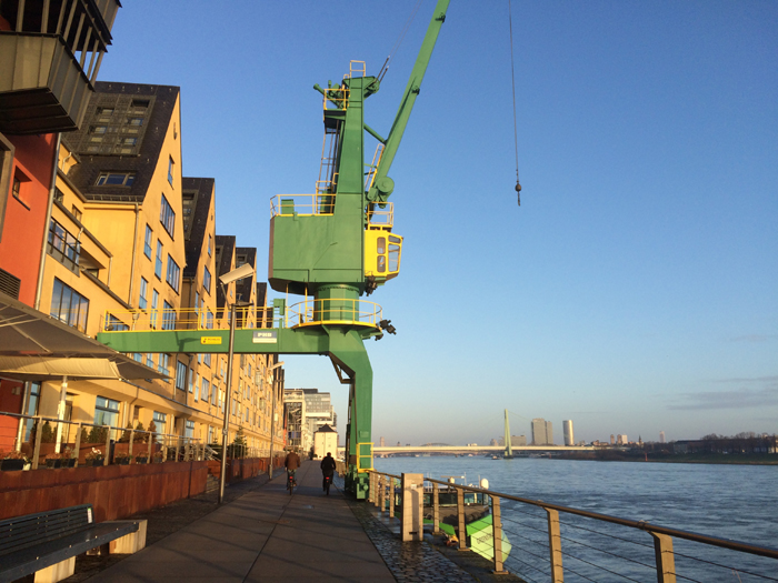 Rheinauhafen mit 'Siebengebirge' und ehemaligem Kran
