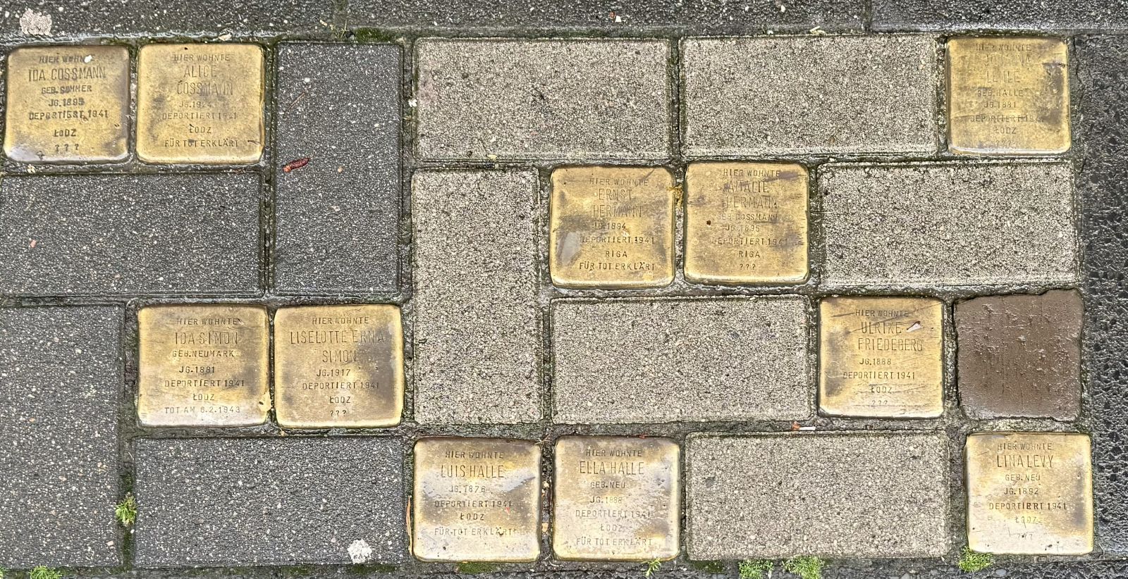 Stolpersteine in Gedenken an Ermordete unter den Nationalsozialisten